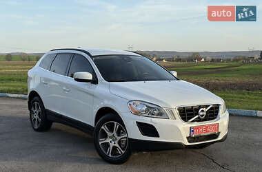 Внедорожник / Кроссовер Volvo XC60 2013 в 