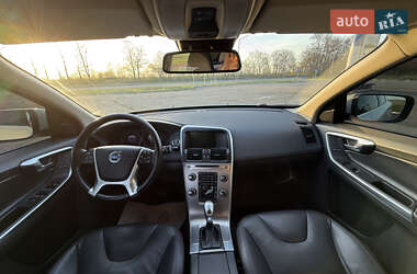 Внедорожник / Кроссовер Volvo XC60 2013 в 