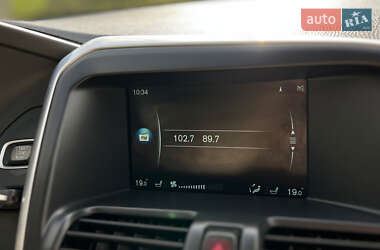Внедорожник / Кроссовер Volvo XC60 2015 в 
