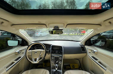 Внедорожник / Кроссовер Volvo XC60 2015 в 
