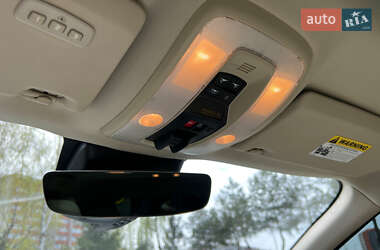 Внедорожник / Кроссовер Volvo XC60 2015 в 