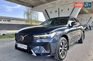 Внедорожник / Кроссовер Volvo XC60 2023 в 