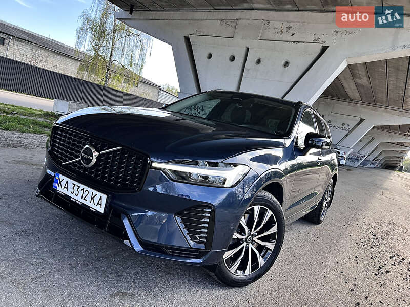 Внедорожник / Кроссовер Volvo XC60 2023 в 