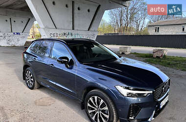 Внедорожник / Кроссовер Volvo XC60 2023 в 