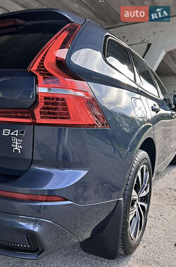 Внедорожник / Кроссовер Volvo XC60 2023 в 
