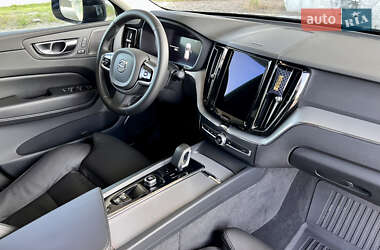 Внедорожник / Кроссовер Volvo XC60 2023 в 