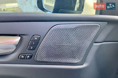 Внедорожник / Кроссовер Volvo XC60 2023 в 