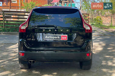 Позашляховик / Кросовер Volvo XC60 2011 в 