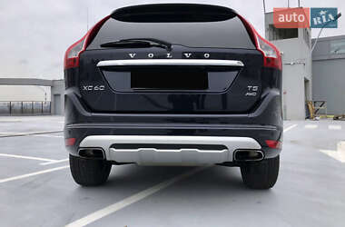 Позашляховик / Кросовер Volvo XC60 2017 в 