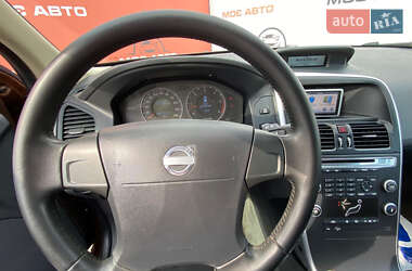 Внедорожник / Кроссовер Volvo XC60 2011 в 