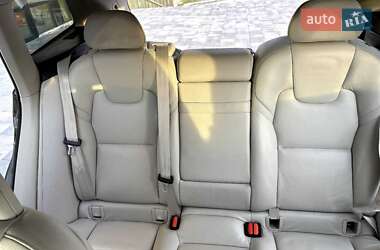 Внедорожник / Кроссовер Volvo XC60 2018 в 
