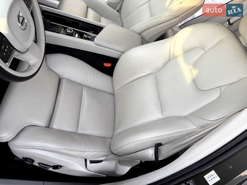 Позашляховик / Кросовер Volvo XC60 2018 в Києві