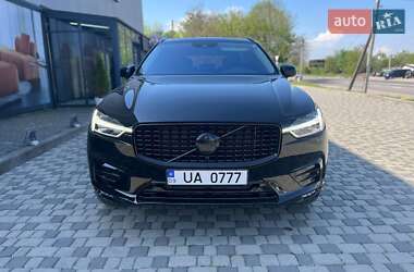 Внедорожник / Кроссовер Volvo XC60 2020 в 
