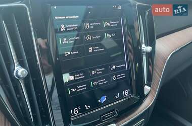 Внедорожник / Кроссовер Volvo XC60 2020 в 