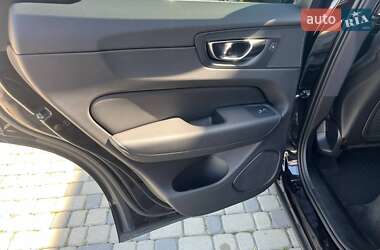 Внедорожник / Кроссовер Volvo XC60 2020 в 