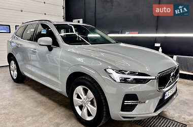 Внедорожник / Кроссовер Volvo XC60 2023 в 