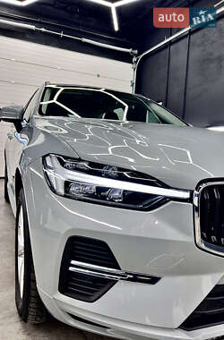Внедорожник / Кроссовер Volvo XC60 2023 в 