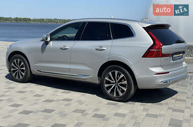 Внедорожник / Кроссовер Volvo XC60 2023 в 