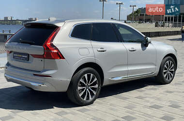 Внедорожник / Кроссовер Volvo XC60 2023 в 