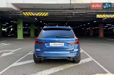 Позашляховик / Кросовер Volvo XC60 2017 в 
