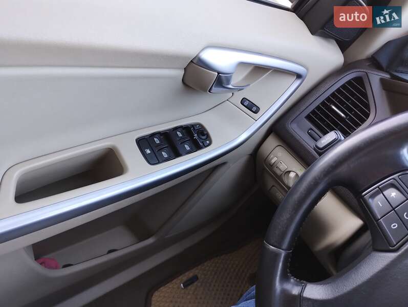 Позашляховик / Кросовер Volvo XC60 2008 в Житомирі