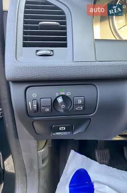 Позашляховик / Кросовер Volvo XC60 2012 в 