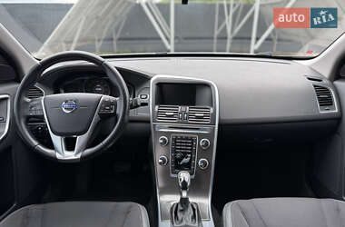 Внедорожник / Кроссовер Volvo XC60 2015 в 