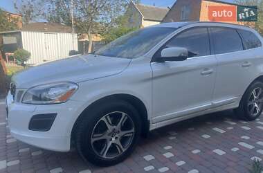 Позашляховик / Кросовер Volvo XC60 2013 в 