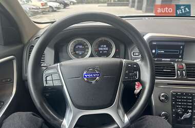 Внедорожник / Кроссовер Volvo XC60 2012 в 