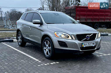 Внедорожник / Кроссовер Volvo XC60 2012 в 