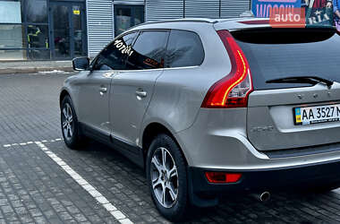 Внедорожник / Кроссовер Volvo XC60 2012 в 