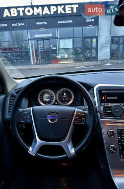 Внедорожник / Кроссовер Volvo XC60 2012 в 