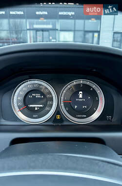 Внедорожник / Кроссовер Volvo XC60 2012 в 
