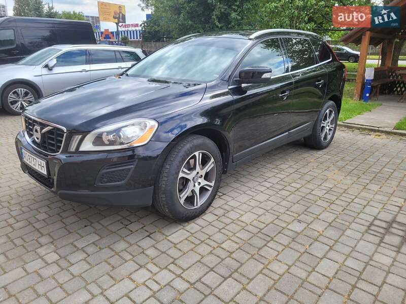 Внедорожник / Кроссовер Volvo XC60 2012 в Ужгороде