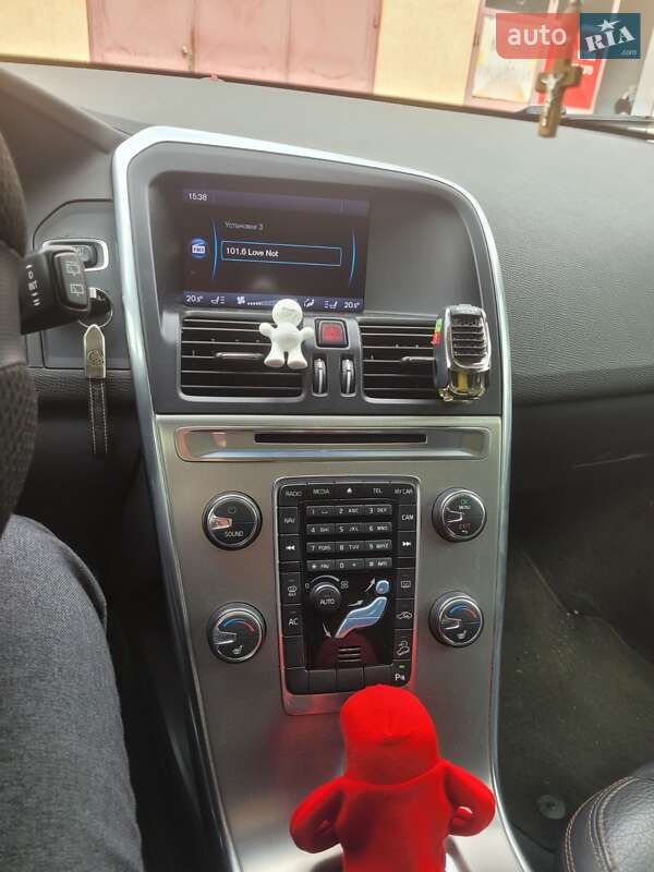Внедорожник / Кроссовер Volvo XC60 2012 в Ужгороде
