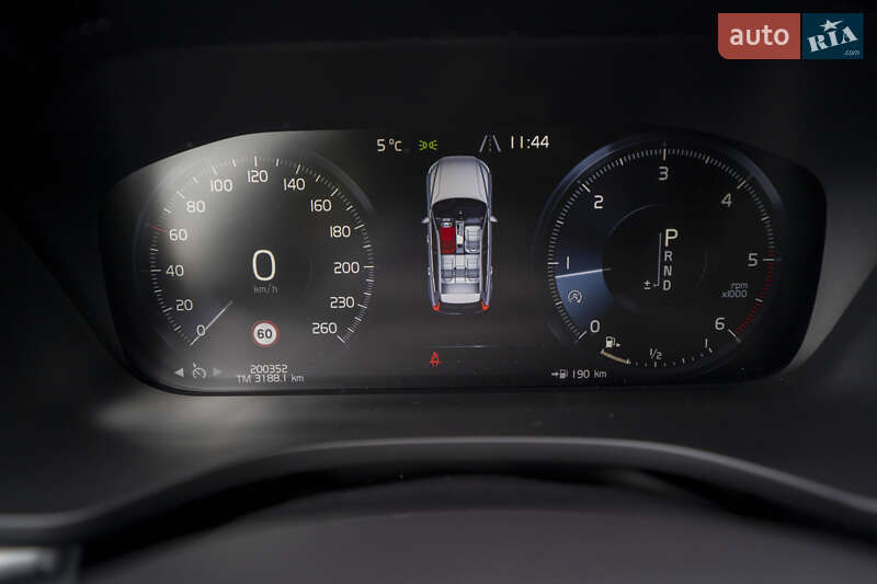 Внедорожник / Кроссовер Volvo XC60 2018 в Киеве фото 30 Внедорожник / Кроссовер Volvo XC60 2018 в Киеве