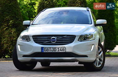 Внедорожник / Кроссовер Volvo XC60 2017 в 