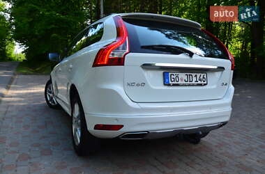 Внедорожник / Кроссовер Volvo XC60 2017 в 