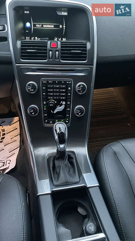 Внедорожник / Кроссовер Volvo XC60 2015 в Киеве