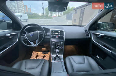 Внедорожник / Кроссовер Volvo XC60 2015 в 