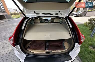 Внедорожник / Кроссовер Volvo XC60 2012 в 