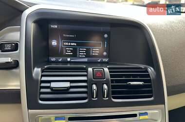 Внедорожник / Кроссовер Volvo XC60 2012 в 