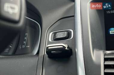 Внедорожник / Кроссовер Volvo XC60 2015 в 