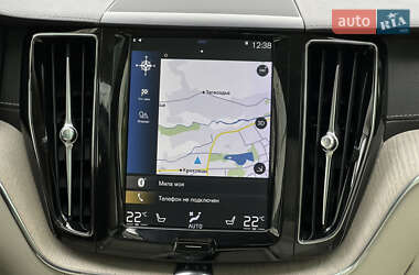 Внедорожник / Кроссовер Volvo XC60 2020 в 