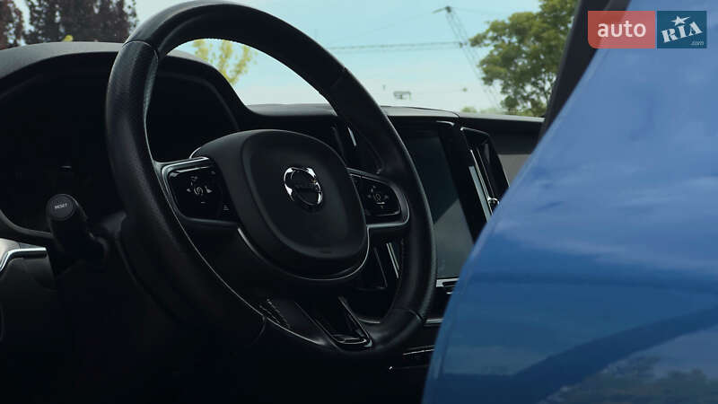 Внедорожник / Кроссовер Volvo XC60 2018 в Днепре