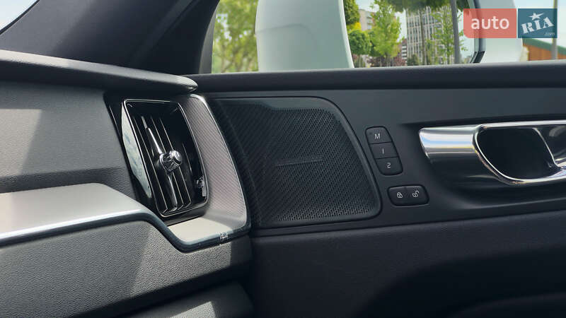 Внедорожник / Кроссовер Volvo XC60 2018 в Днепре