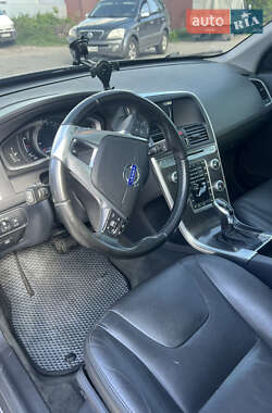 Внедорожник / Кроссовер Volvo XC60 2015 в 