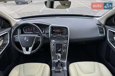Позашляховик / Кросовер Volvo XC60 2016 в 