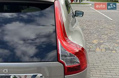 Позашляховик / Кросовер Volvo XC60 2016 в 