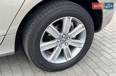 Позашляховик / Кросовер Volvo XC60 2016 в 